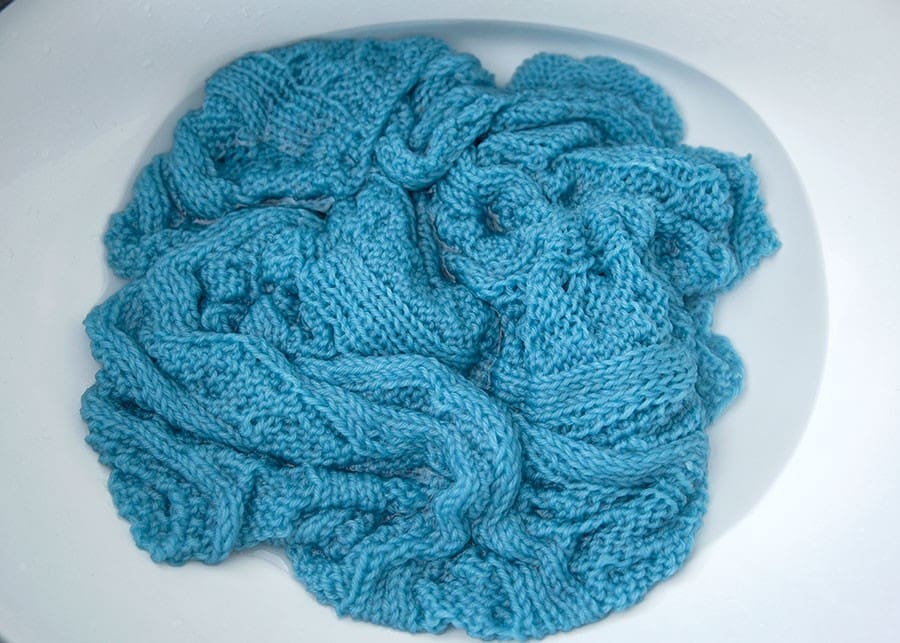 Blocking Knitting - Wet