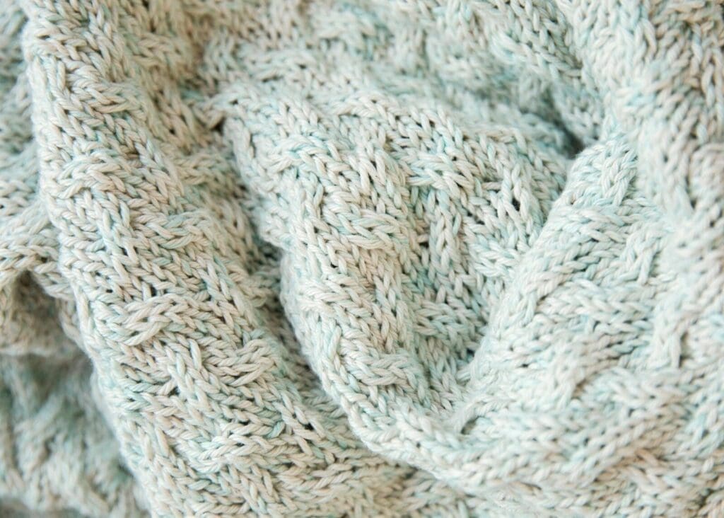 Knitted Newborn Baby Blanket Pattern
