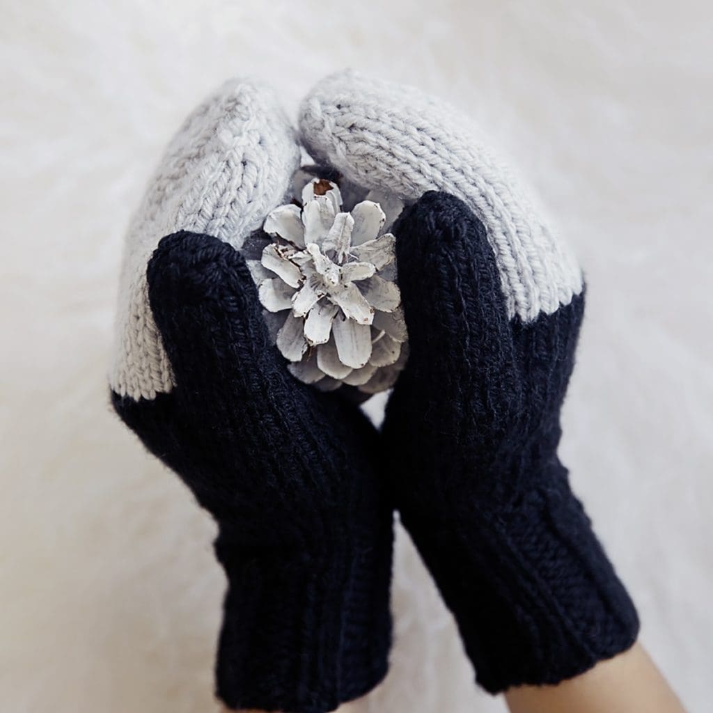 Easy Mittens Knitting Pattern