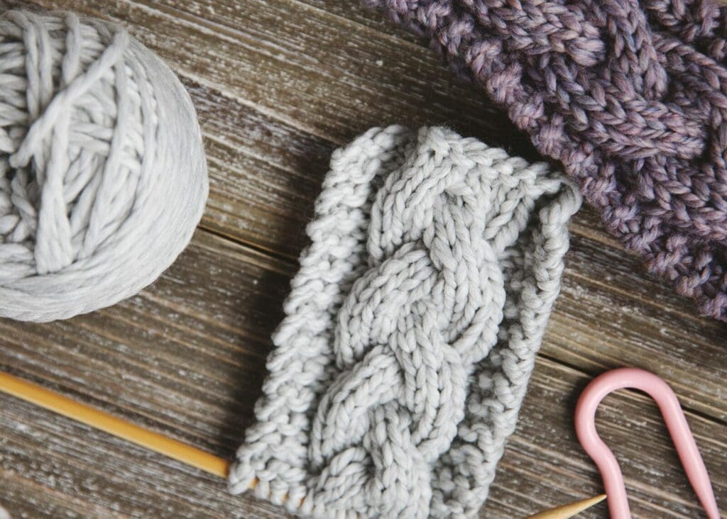 Chunky Winter Knit Headband Free Pattern