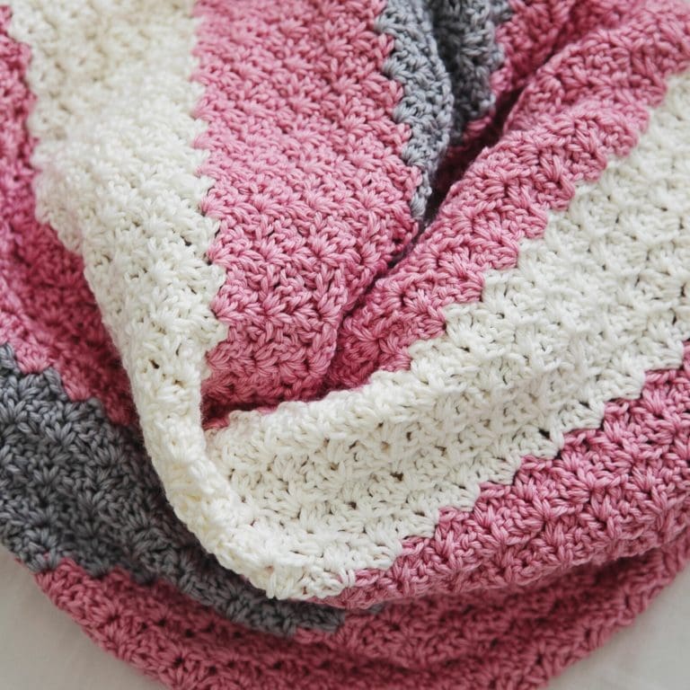 Simple Crochet Baby Blanket - Leelee Knits