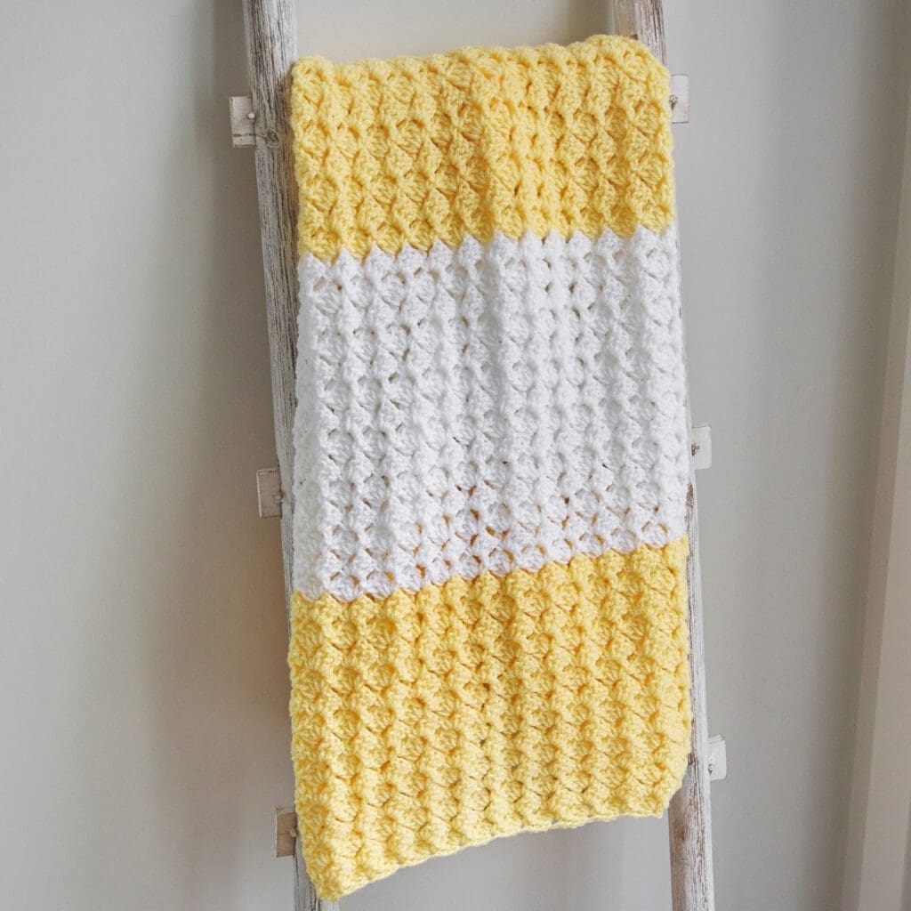 How to crochet a baby blanket - Easy Beginner Crochet Baby Blanket