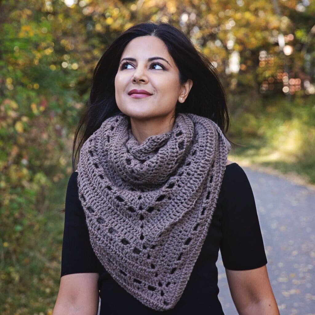 Easy Triangle Shawl Crochet Pattern