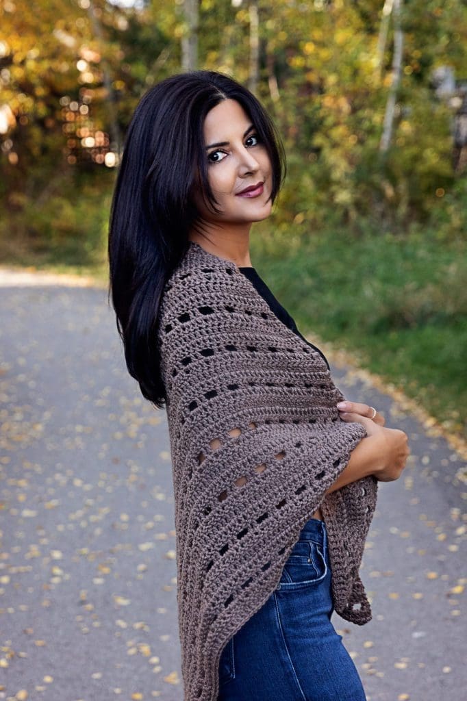 Easy Triangle Shawl Crochet Pattern 