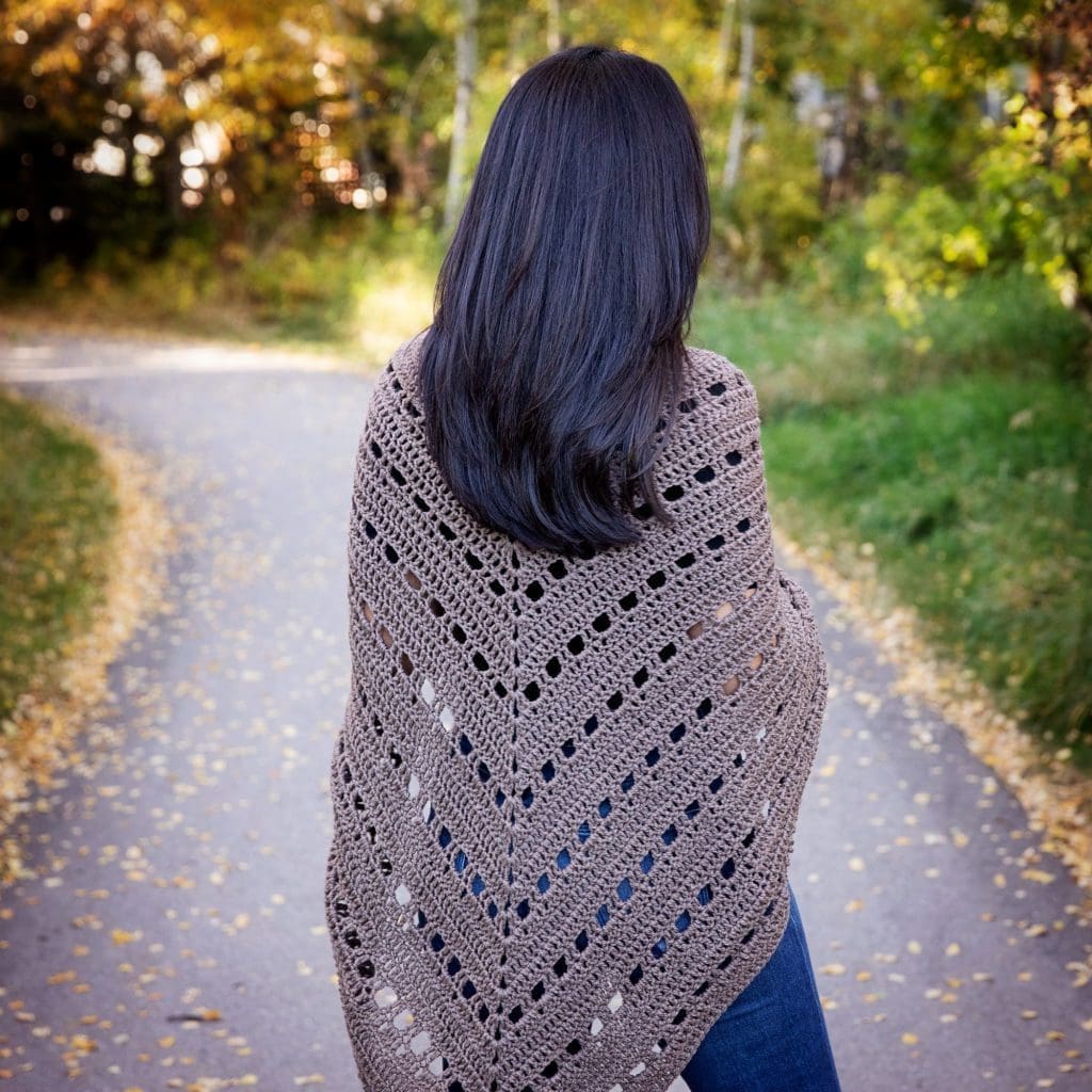 Easy Triangle Shawl Crochet Pattern 