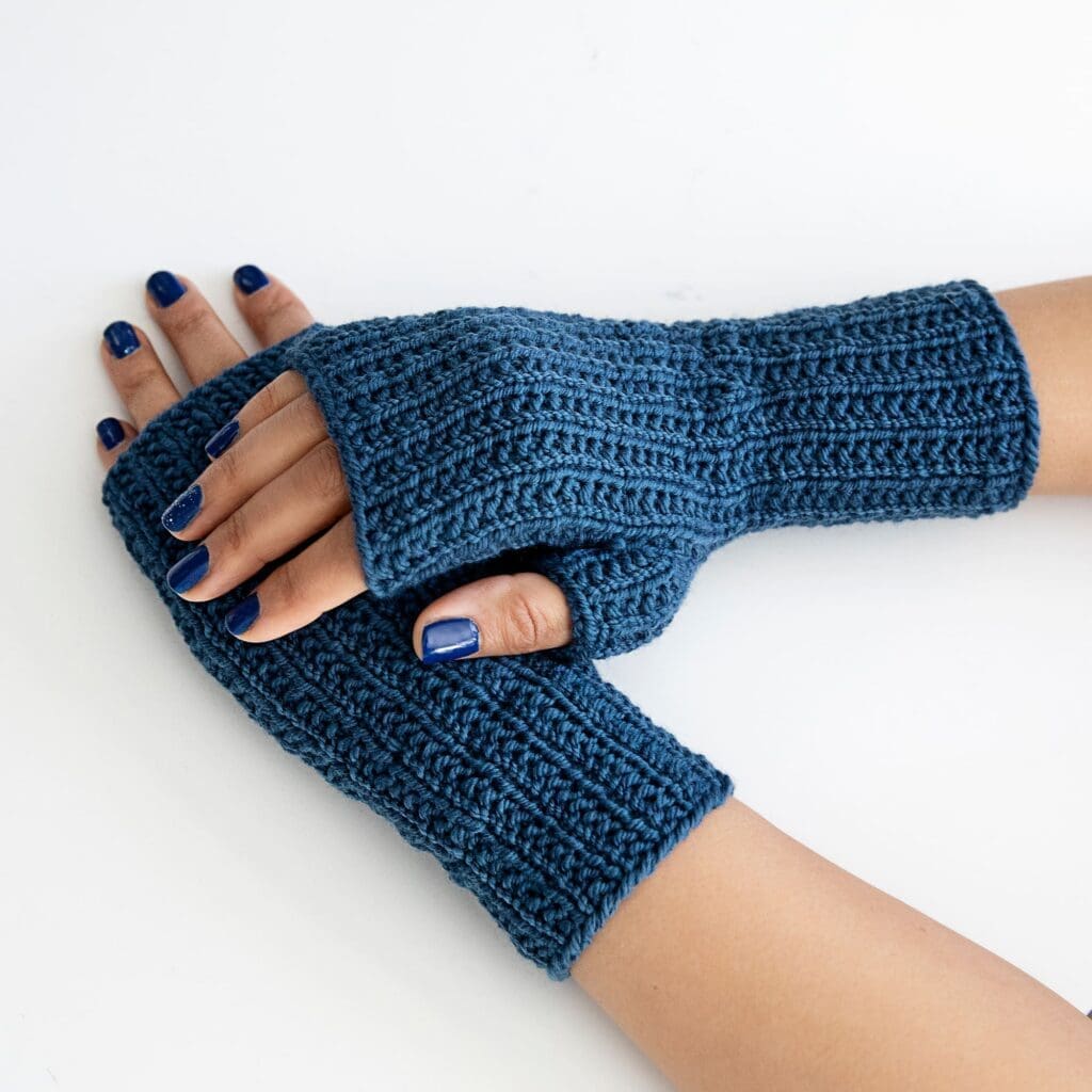 Stretch Knit Fingerless Gloves - Free Pattern