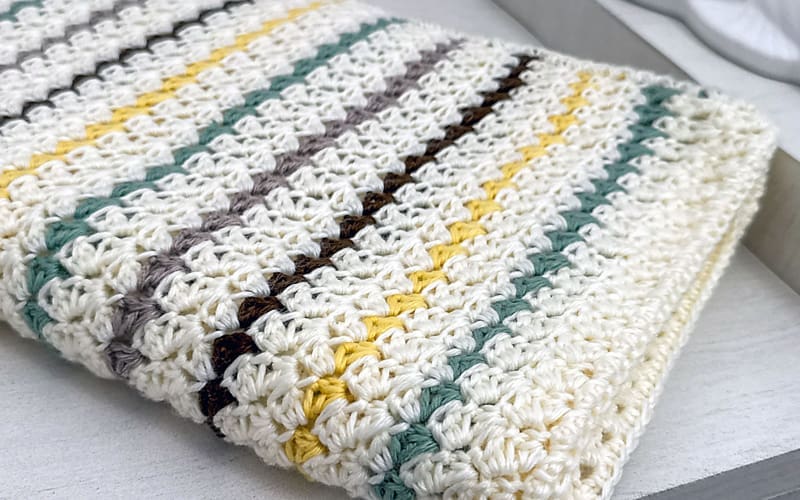 free baby blanket crochet pattern 4 colors folded