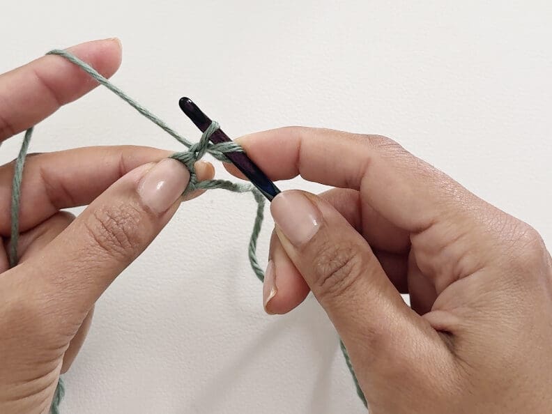 CSDC: Chainless Starting Double Crochet Step 3b